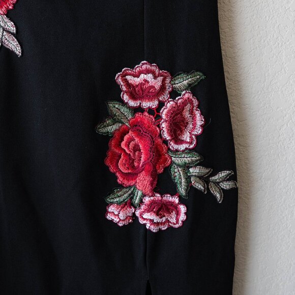 Maru Dress Sz S Black Floral Roses Embroidered Cap Sleeve Asymmetric Front Slit - Picture 4 of 7